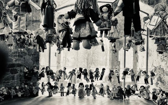 LINKER & FACILITATOR (right linking)