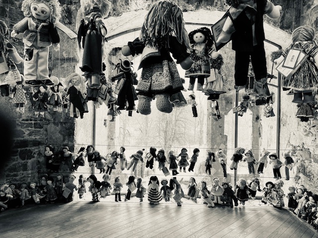 LINKER & FACILITATOR (right linking)